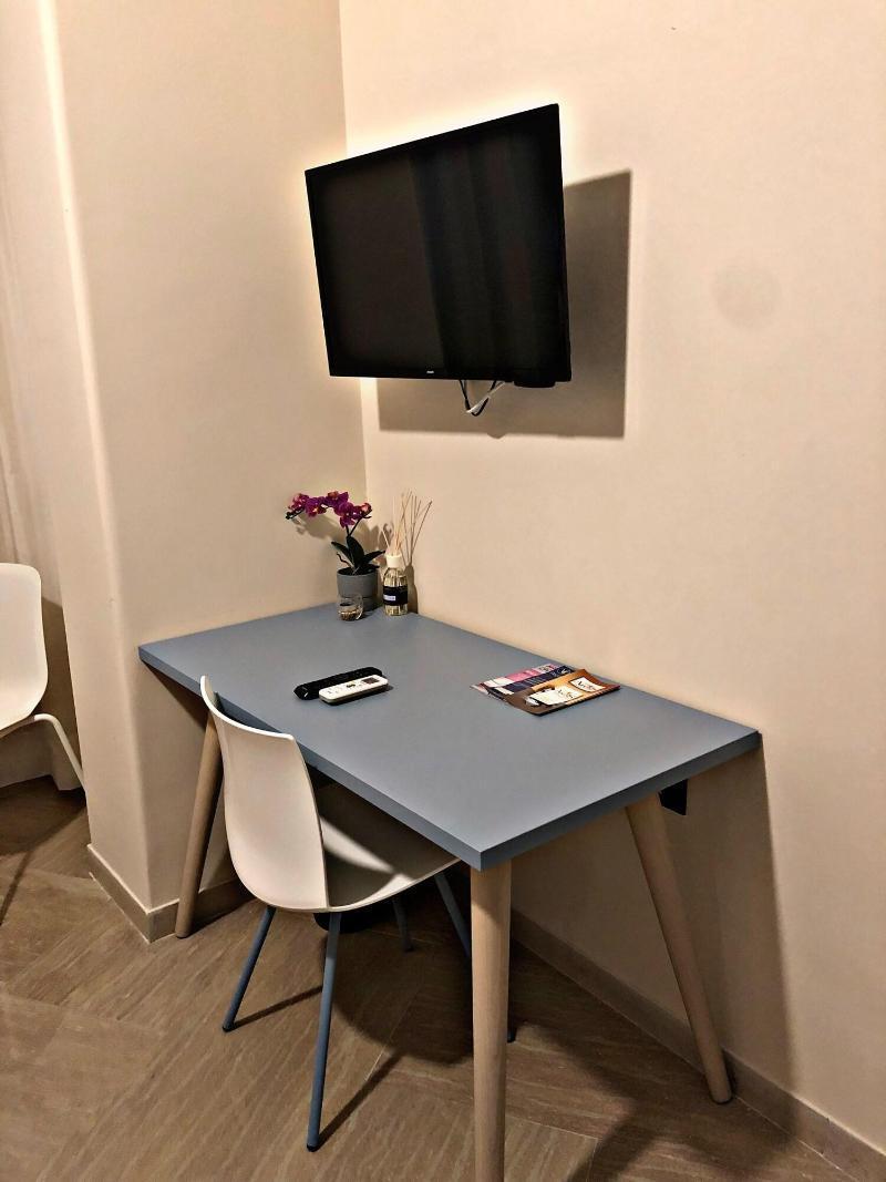 Napoli City Inn Bagian luar foto