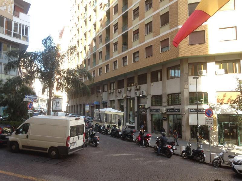 Napoli City Inn Bagian luar foto