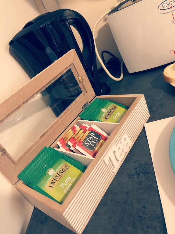 Napoli City Inn Bagian luar foto